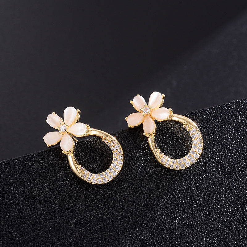 European And American Design Fashion Flower Earrings Simple