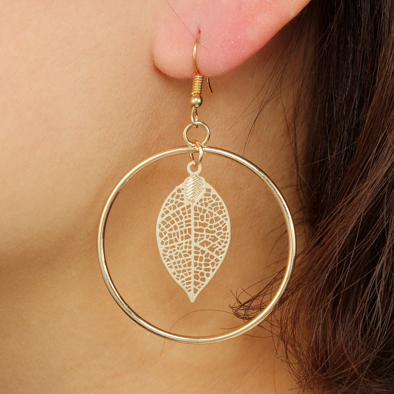 Hot Round Hollow Leaf Pendant Earrings