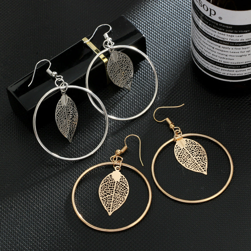 Hot Round Hollow Leaf Pendant Earrings