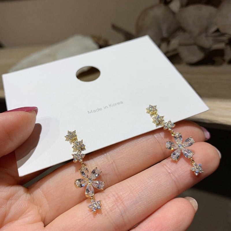 Korea Super Fairy Sweet 925 Silver Needle Rhinestone Flower Earrings Temperament Simple Long Earrings Lady Ear Jewelry Female