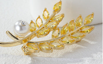 High-Grade Leaf Pearl Brooch For Women