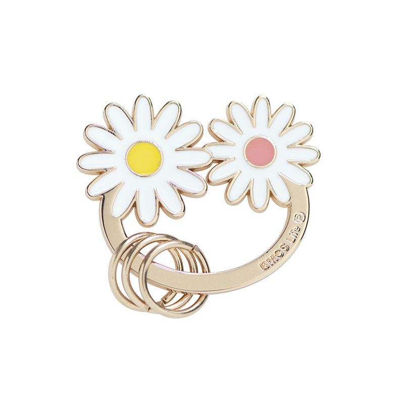 Small Daisy Alloy Car Keychain Bag Ornament