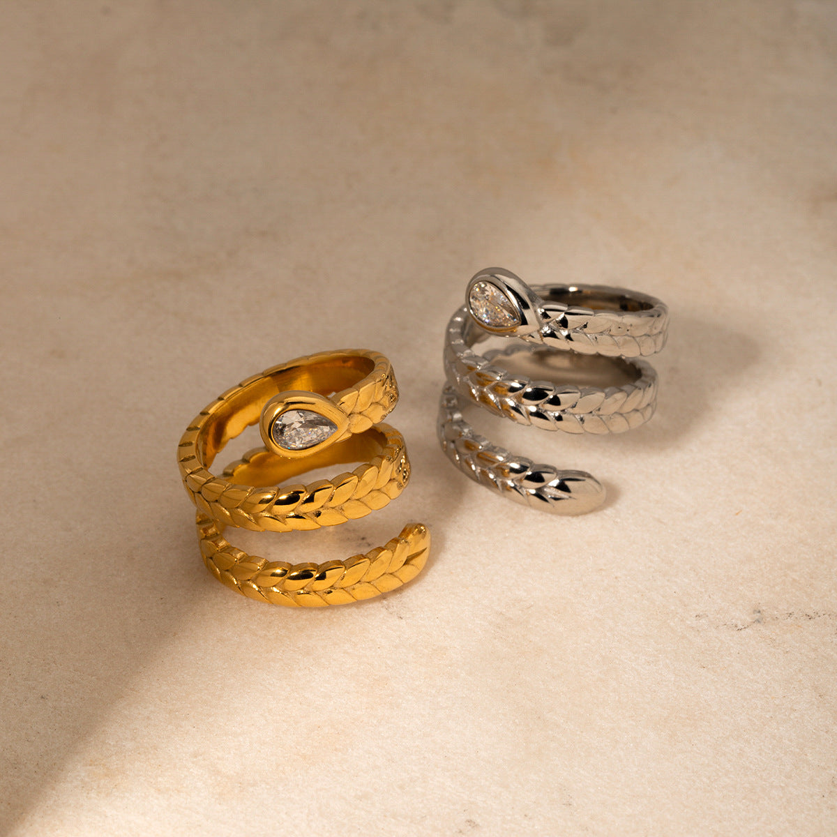 European And American Style Stainless Steel Snake-Shaped Inlaid Zircon Ring Does Not Fade Ornament