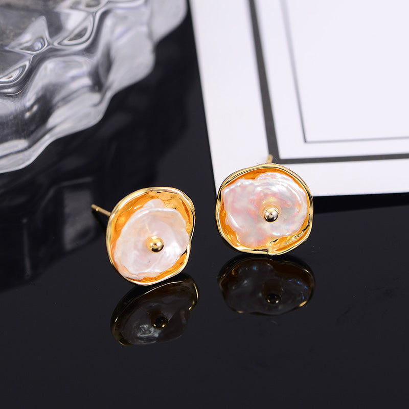 Fashion Trend Earrings Simple Personality Metal Texture Earrings Oval Pearl Earrings