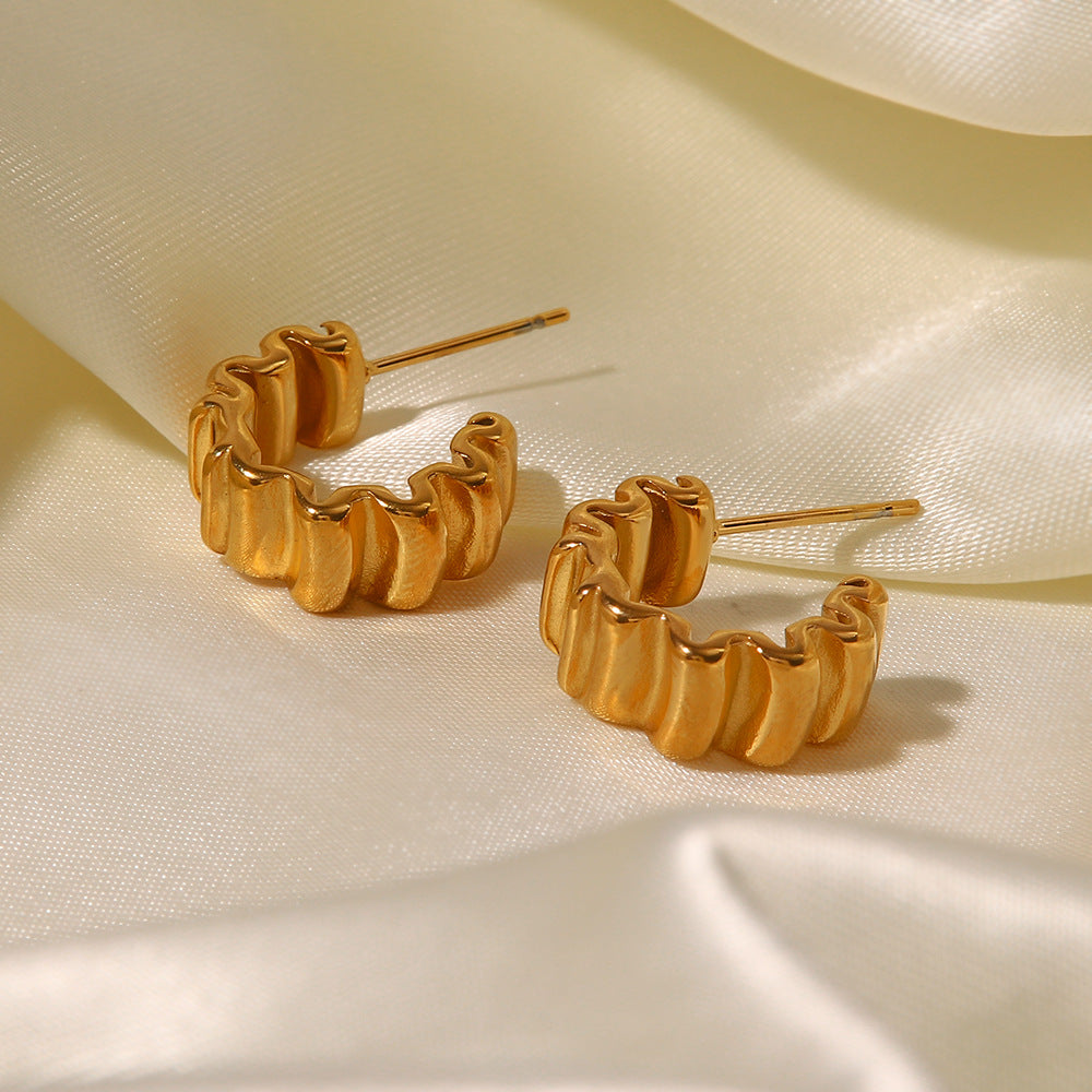 European And American Ins Online Celebrity Popular 18K Gold-Plated Pleated C-Shaped Earrings