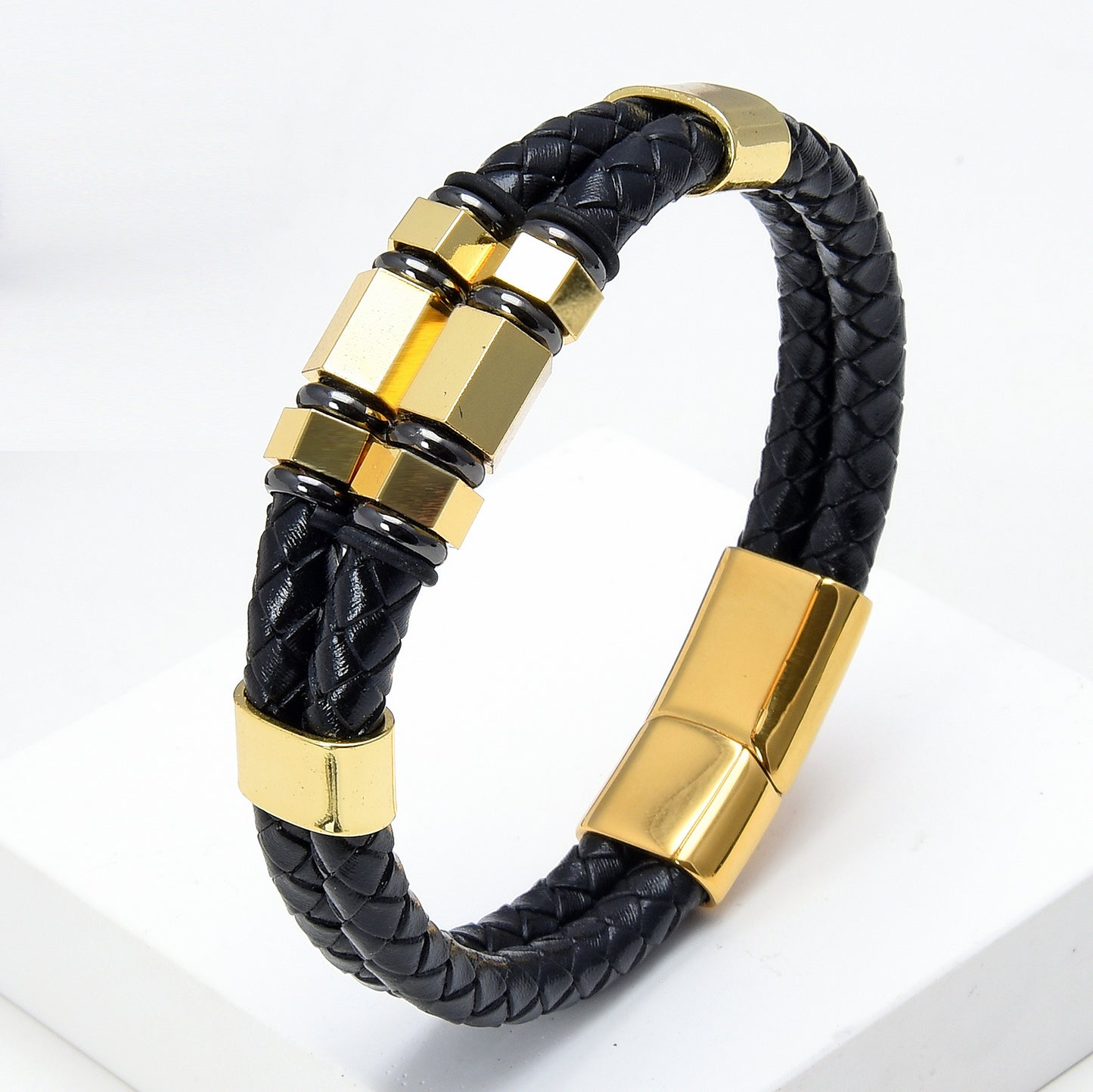 Bracelet Men and Women Leather Stainless Steel Magnet Buckle