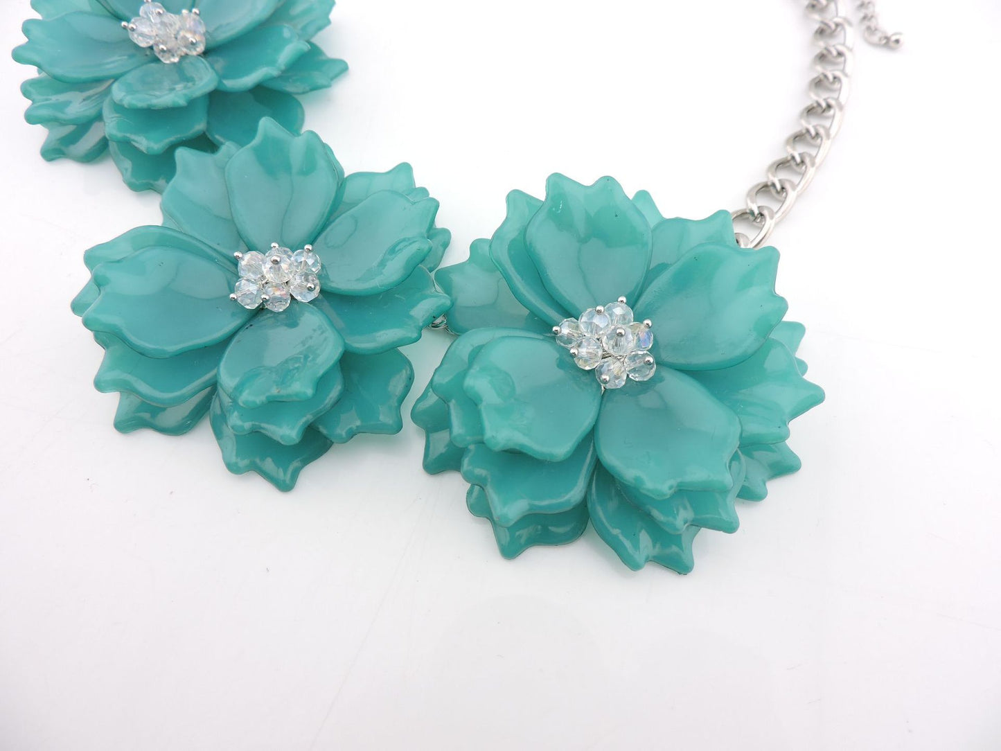 Ornament Acrylic Exaggerated Three Flowers Necklace