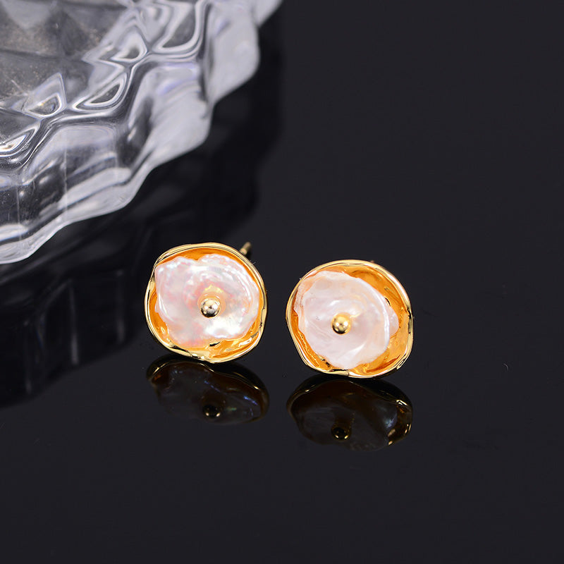 Fashion Trend Earrings Simple Personality Metal Texture Earrings Oval Pearl Earrings