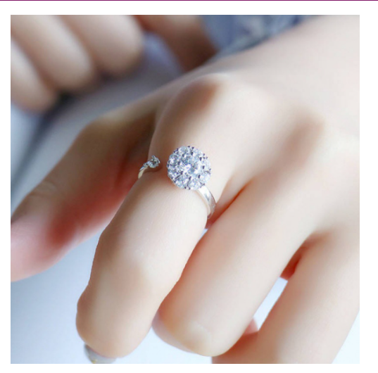 Fashion The Same Sweet Butterfly Revolving Ring