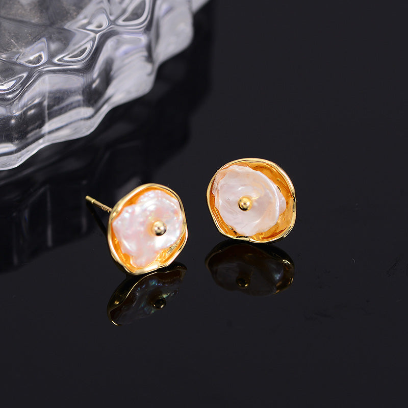 Fashion Trend Earrings Simple Personality Metal Texture Earrings Oval Pearl Earrings