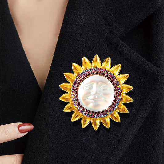 Heavy Industry Sun Smiley Face Brooch Alloy Baroque Clothing Accessories