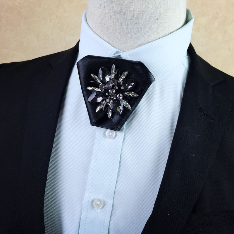 Men's Bow Tie With Metal Diamond Tassel