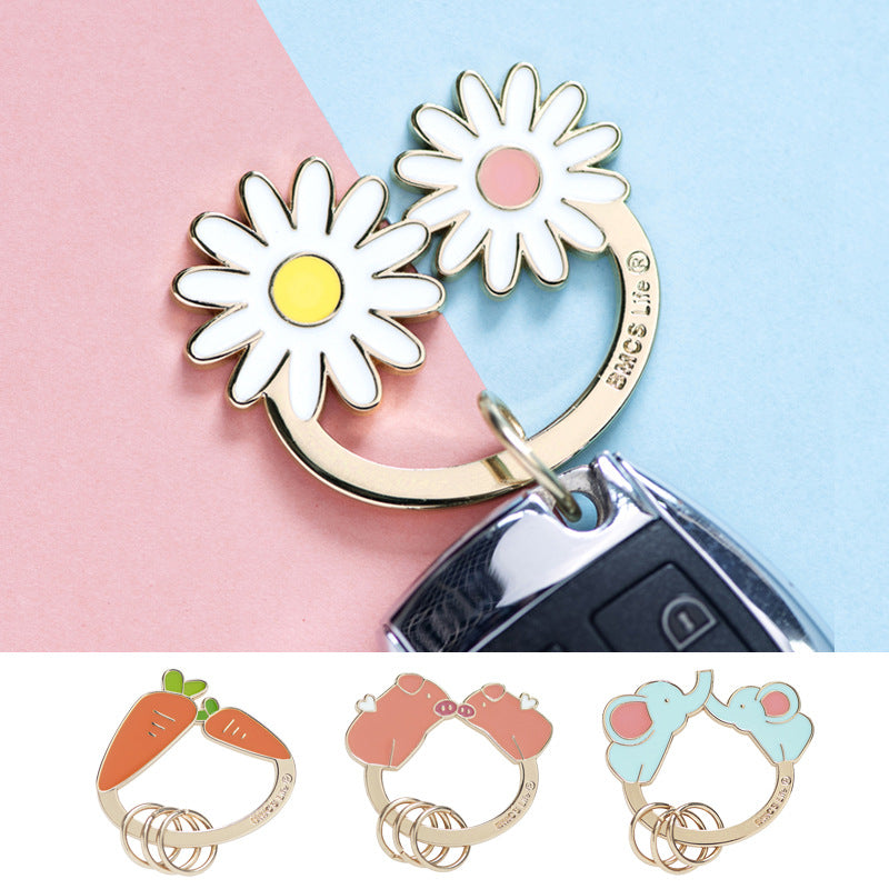 Small Daisy Alloy Car Keychain Bag Ornament